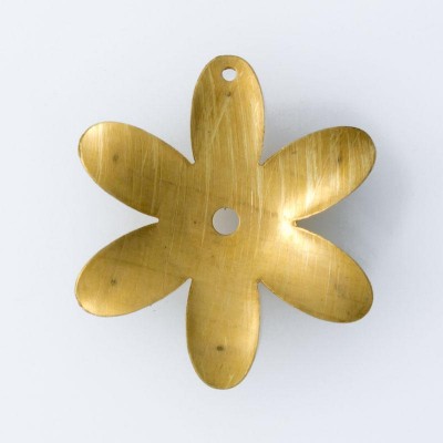 Detalhes do produto Flor com 2 furos 26,70mmx24,00mm