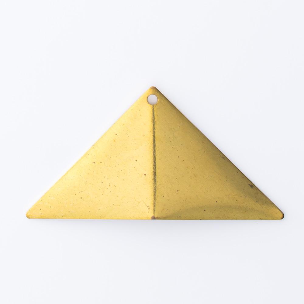 Triângulo abaulado com furo 15,52mmx30,63mm